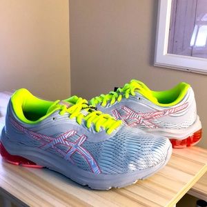 ASICS gel-pulse 11 LS. Size 9